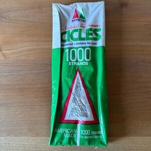 NWT vintage Mystic Christmas tree icicles 1000 silver strands USA